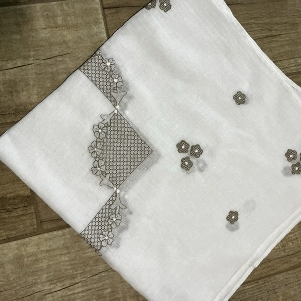 Vintage Cream Linen Tablecloth Topper 31